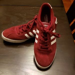 Women's Adidas Maroon Shoes Size 9 Great Condition
